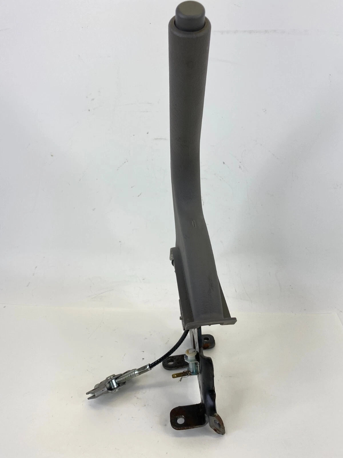 2006-2009 HYUNDAI TUCSON EMERGENCY PARKING BRAKE HANDLE LEVER ASSY GRAY OEM