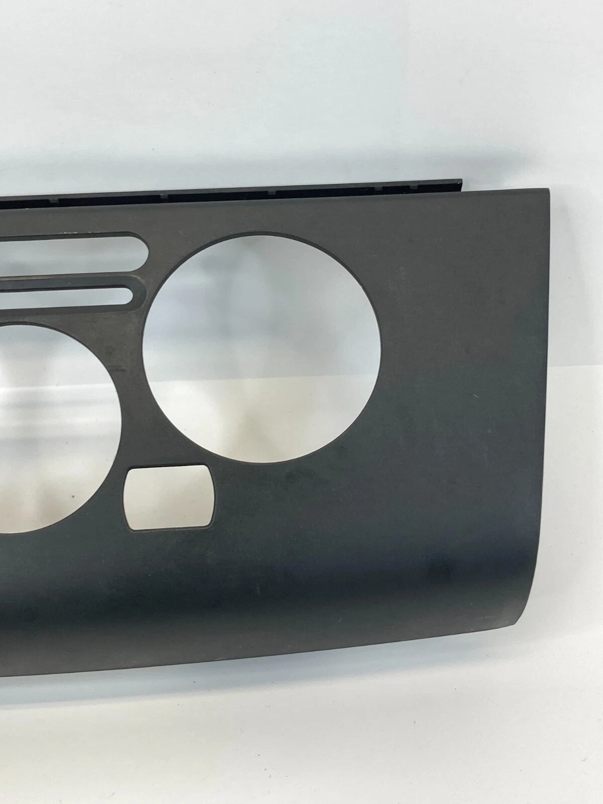 07-12 NISSAN VERSA CENTER DASHBOARD CLIMATE CONTROL PANEL BEZEL COVER 27570EM00B