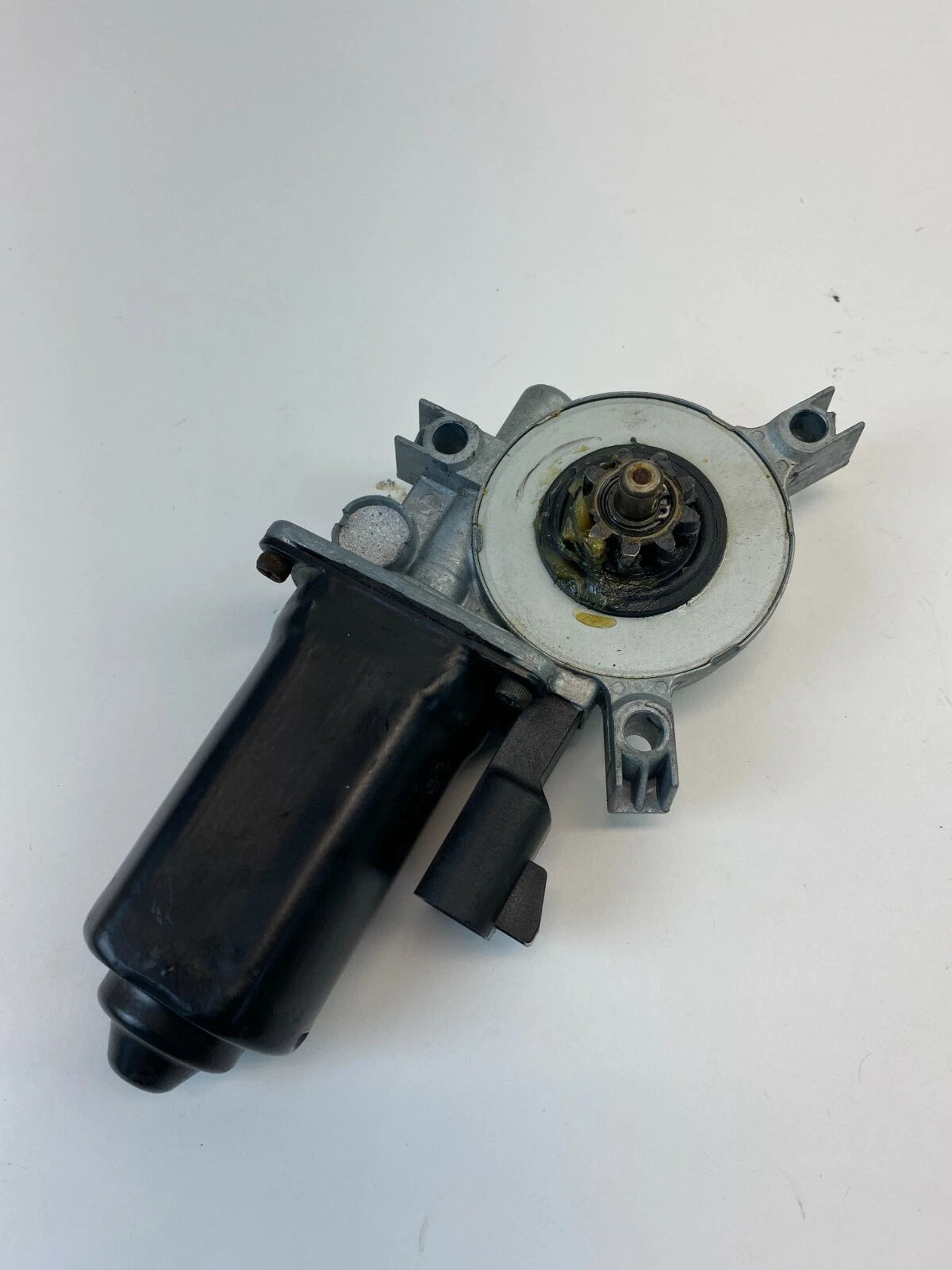 05-07 SATURN RELAY 05-08 CHEVY UPLANDER FRONT LEFT DOOR WINDOW MOTOR 16643538