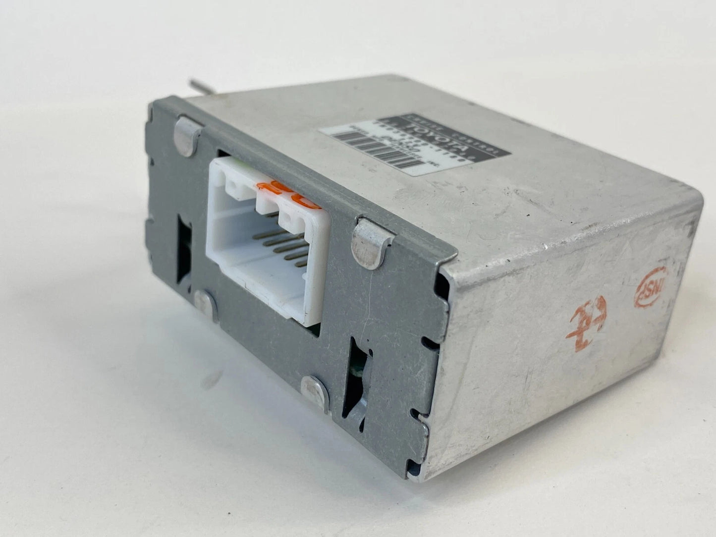 2000-2002 TOYOTA COROLLA CRUISE COMPUTER CONTROL MODULE UNIT 88240-02040 OEM