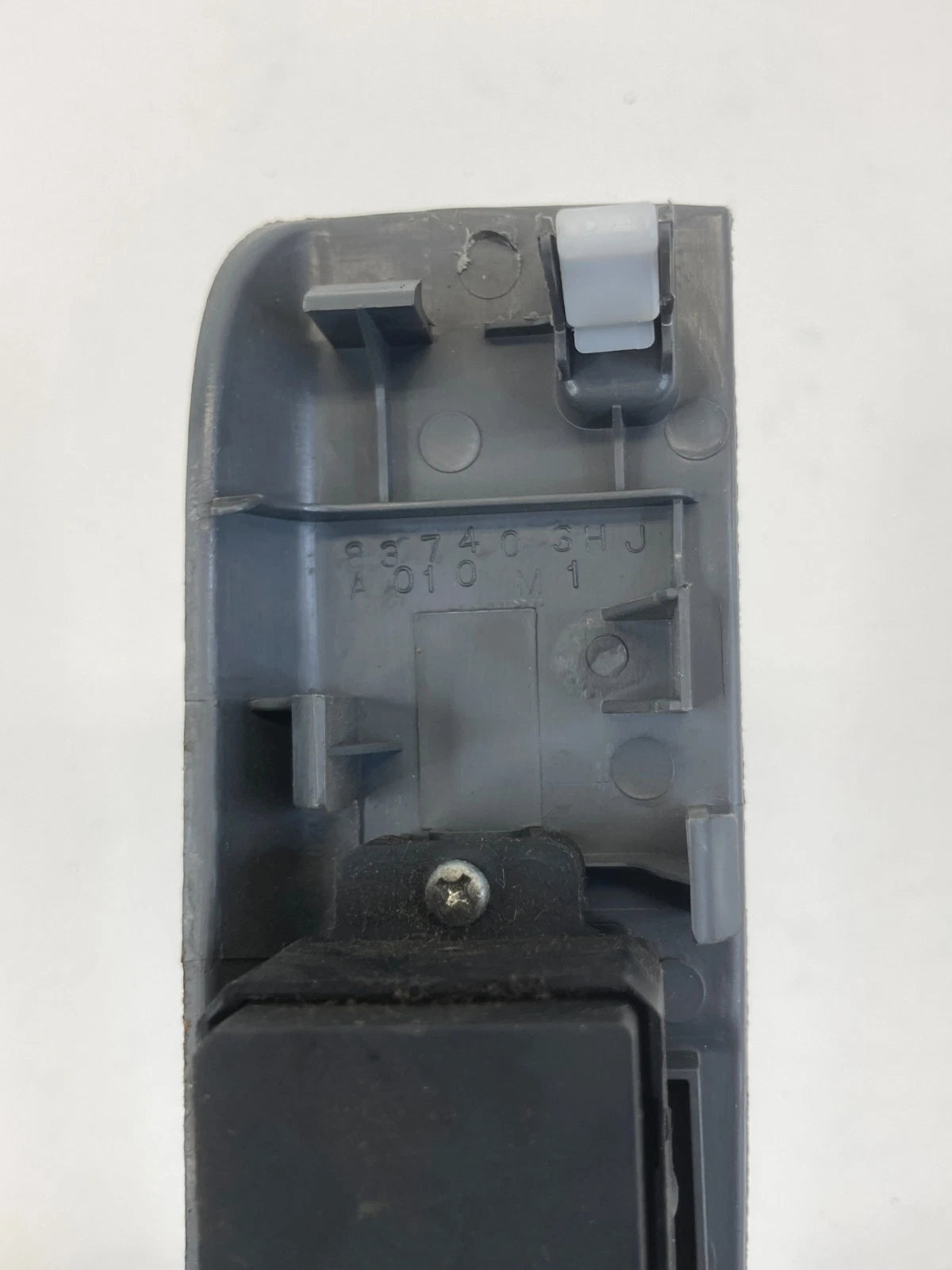 05-10 HONDA ODYSSEY REAR RIGHT SIDE DOOR WINDOW SWITCH W/ BEZEL 83740-SHJ-A010