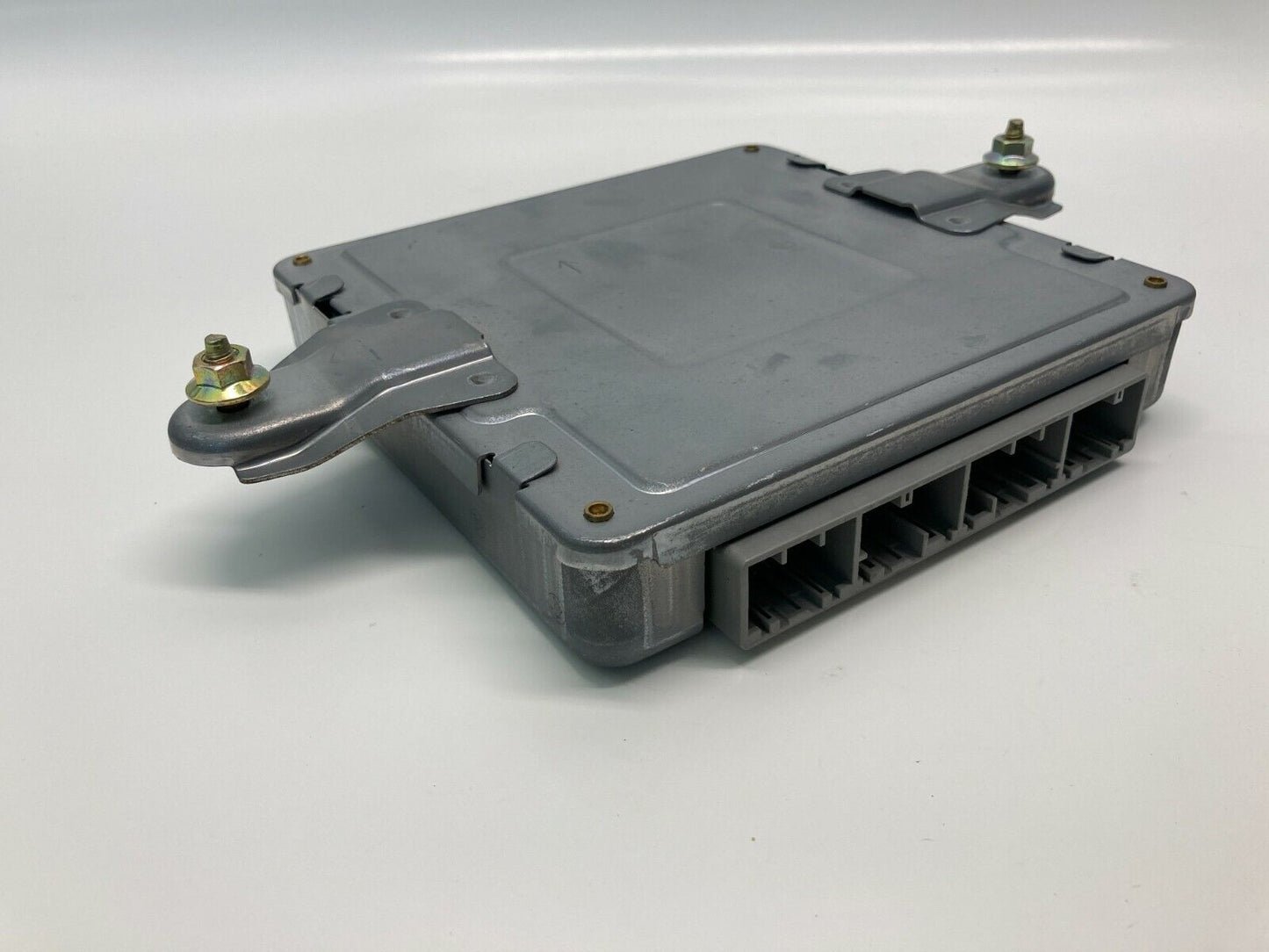 2004 04 Toyota Prius HV Hybrid Vehicle Control Module Computer 89981-47082 OEM