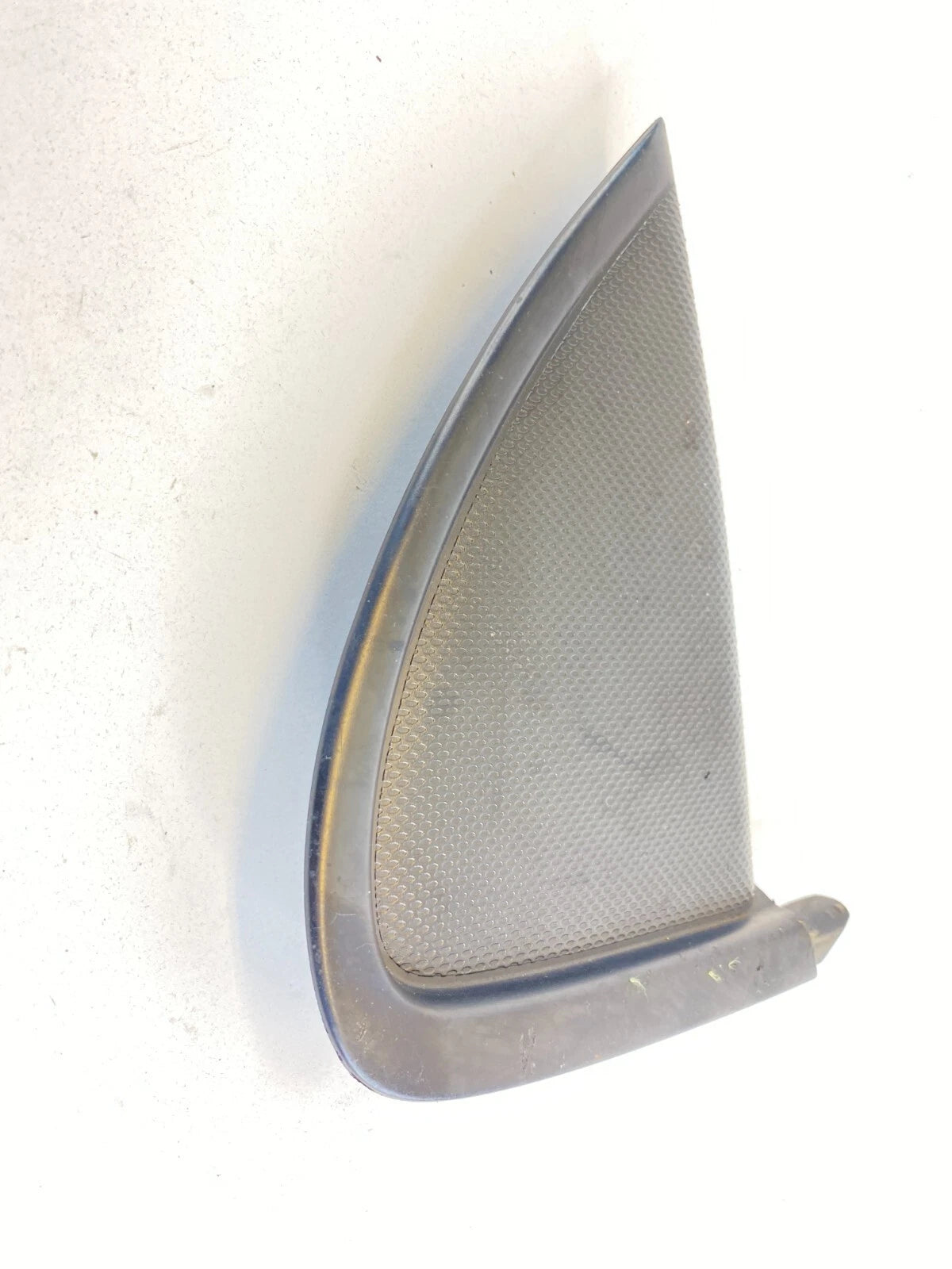 01-06 CHRYSLER SEBRING REAR RIGHT DOOR EXTERIOR TRIM CORNER MOLDING 04805338A