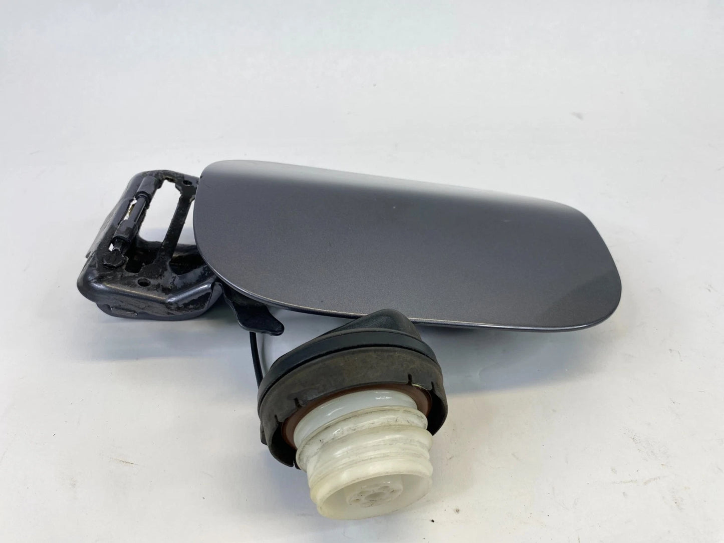 2013-2017 HONDA ACCORD SEDAN FUEL FILLER GAS TANK DOOR COVER LID W/ CAP OEM