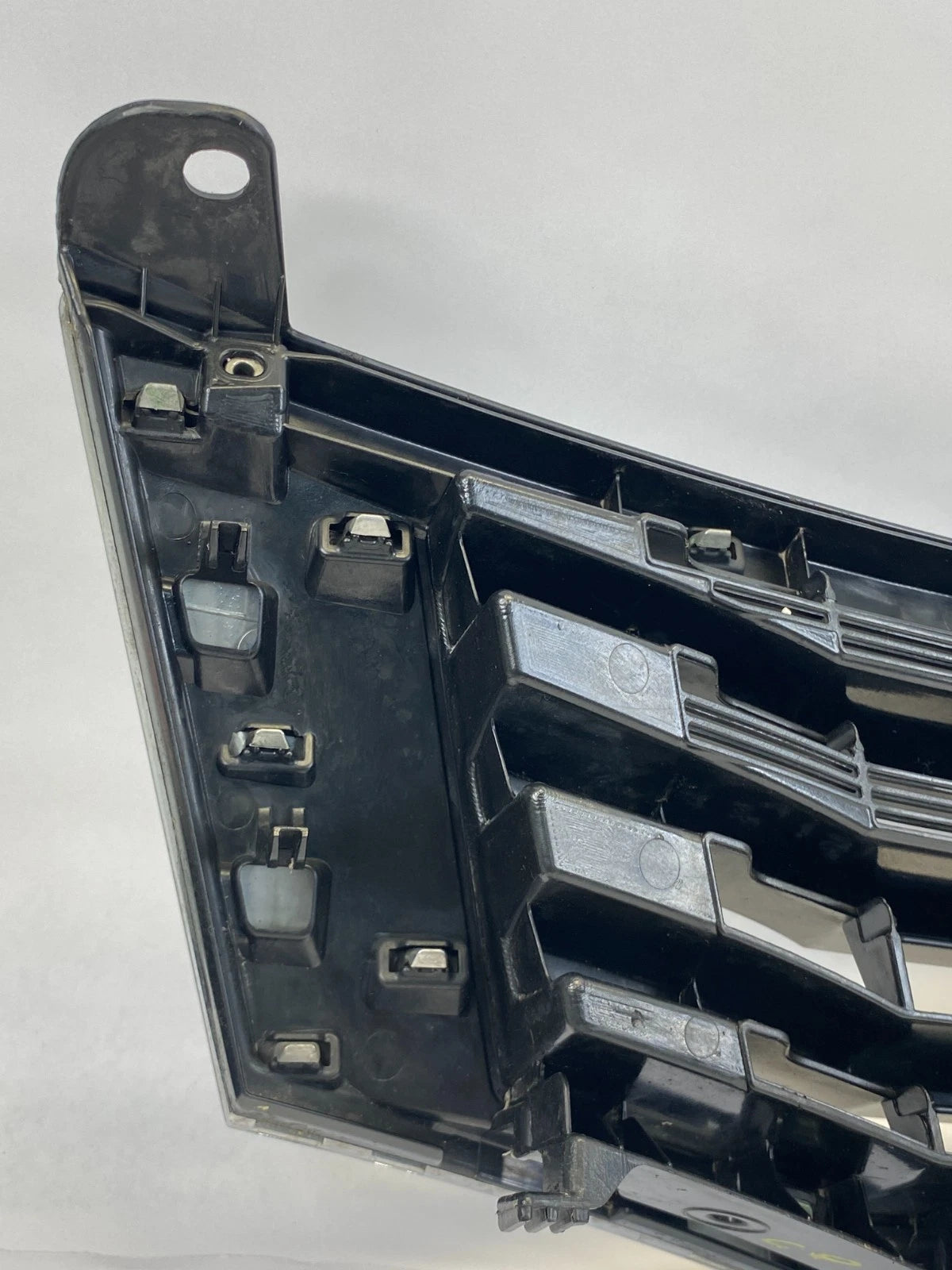 2008-2010 HONDA ACCORD SEDAN FRONT BUMPER UPPER RADIATOR GRILLE ASSY OEM