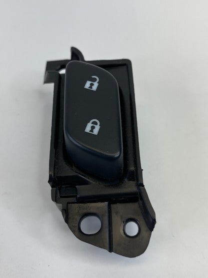 2013-2015 Chevrolet Malibu Front Right Side Door Lock Control Switch 22903983