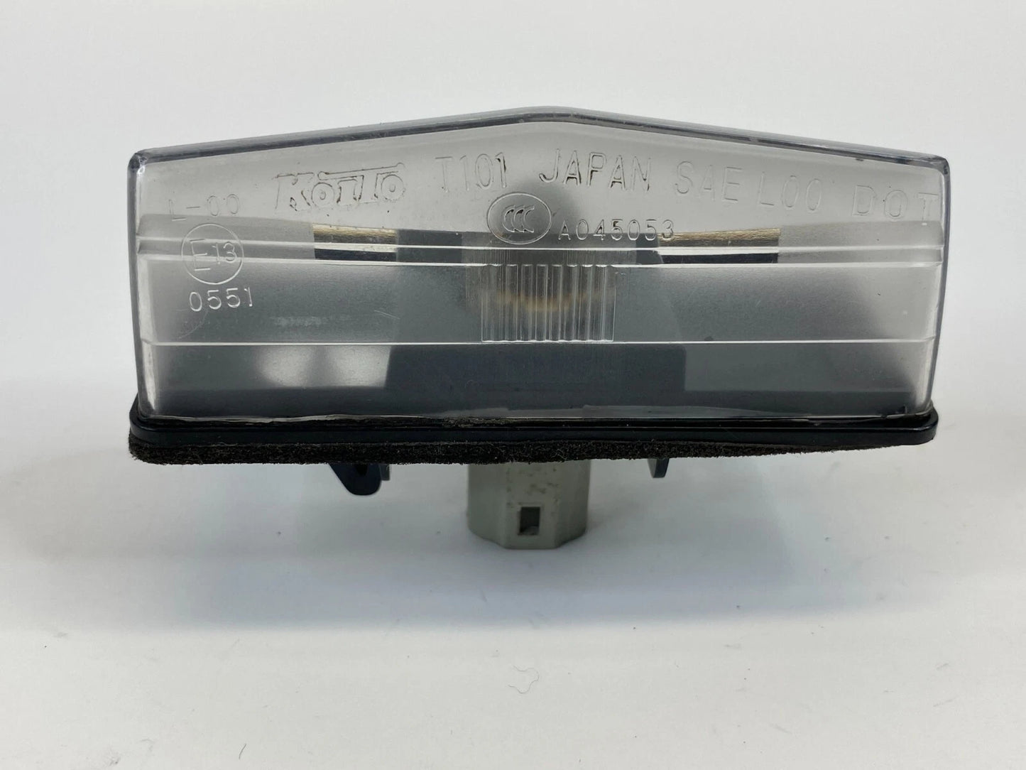 04-15 TOYOTA PRIUS HATCHBACK REAR TRUNK LICENSE PLATE LIGHT LAMP A045053 OEM