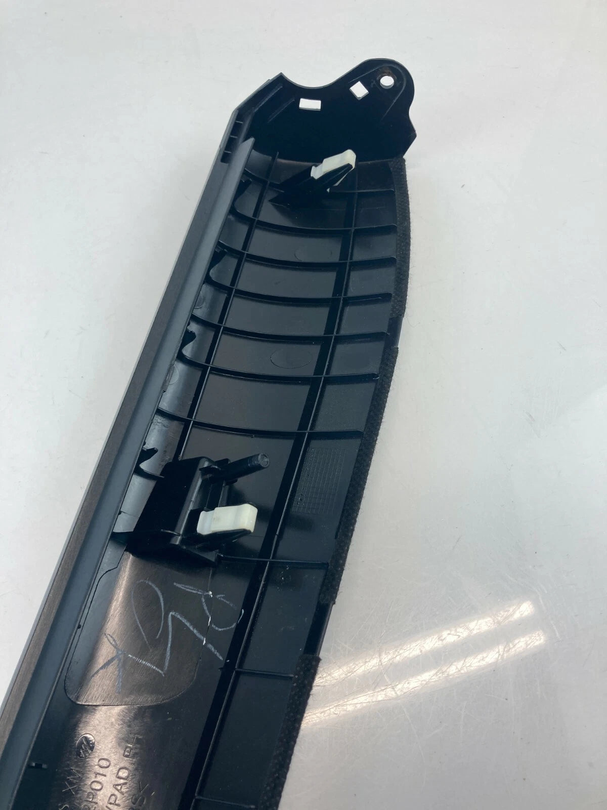 2011-2013 KIA SORENTO RIGHT PASSENGER DASH PANEL TRIM FINISH MOLDING 84784-2P010