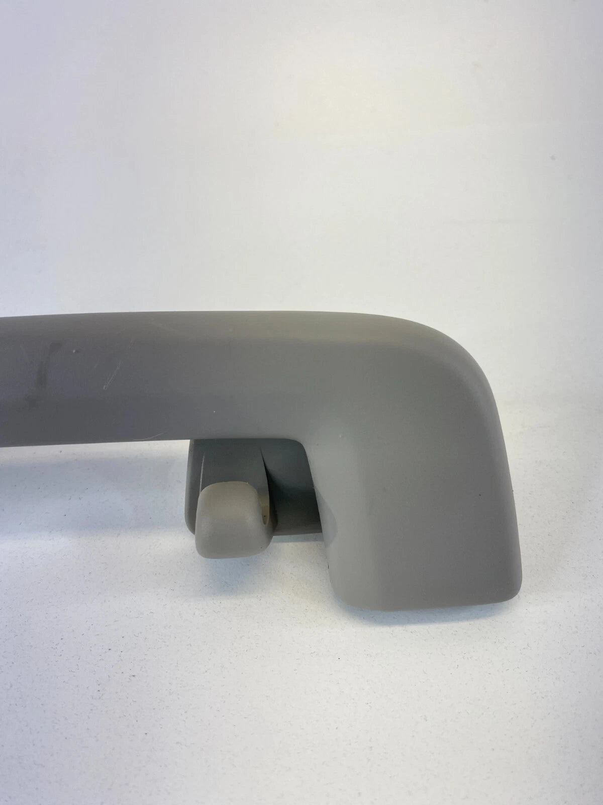 2006-2011 VOLVO S40 REAR RIGHT SIDE ROOF GRIP GRAB HANDLE COURTESY OEM
