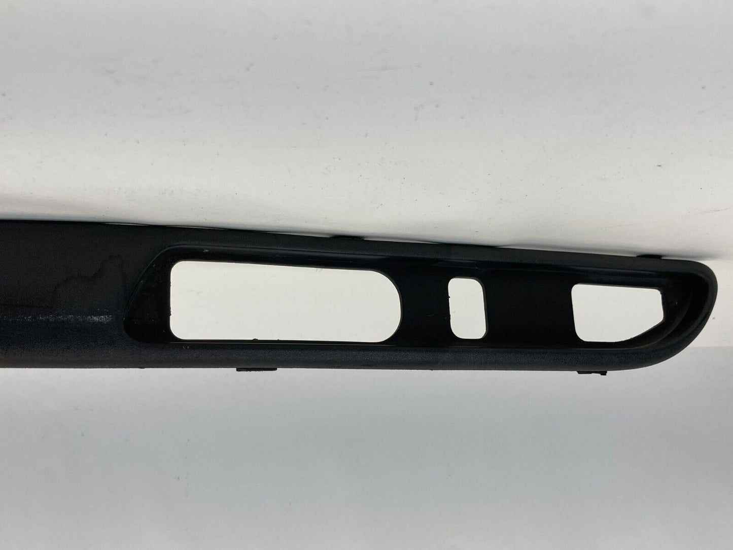 03 04 05 06 07 Saab 9-3 93 Front Left Lower Bumper Cover Trim Molding 12787999