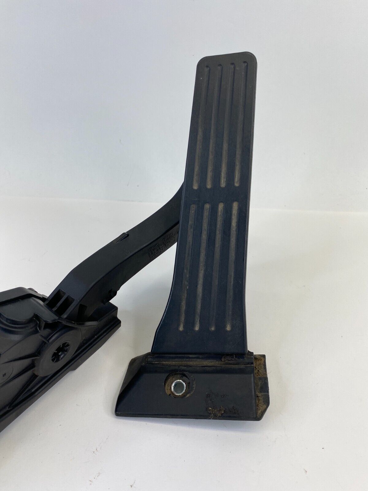 2011-2016 Hyundai Elantra Accelerator Throttle Gas Pedal Lever 32700-3XXX OEM