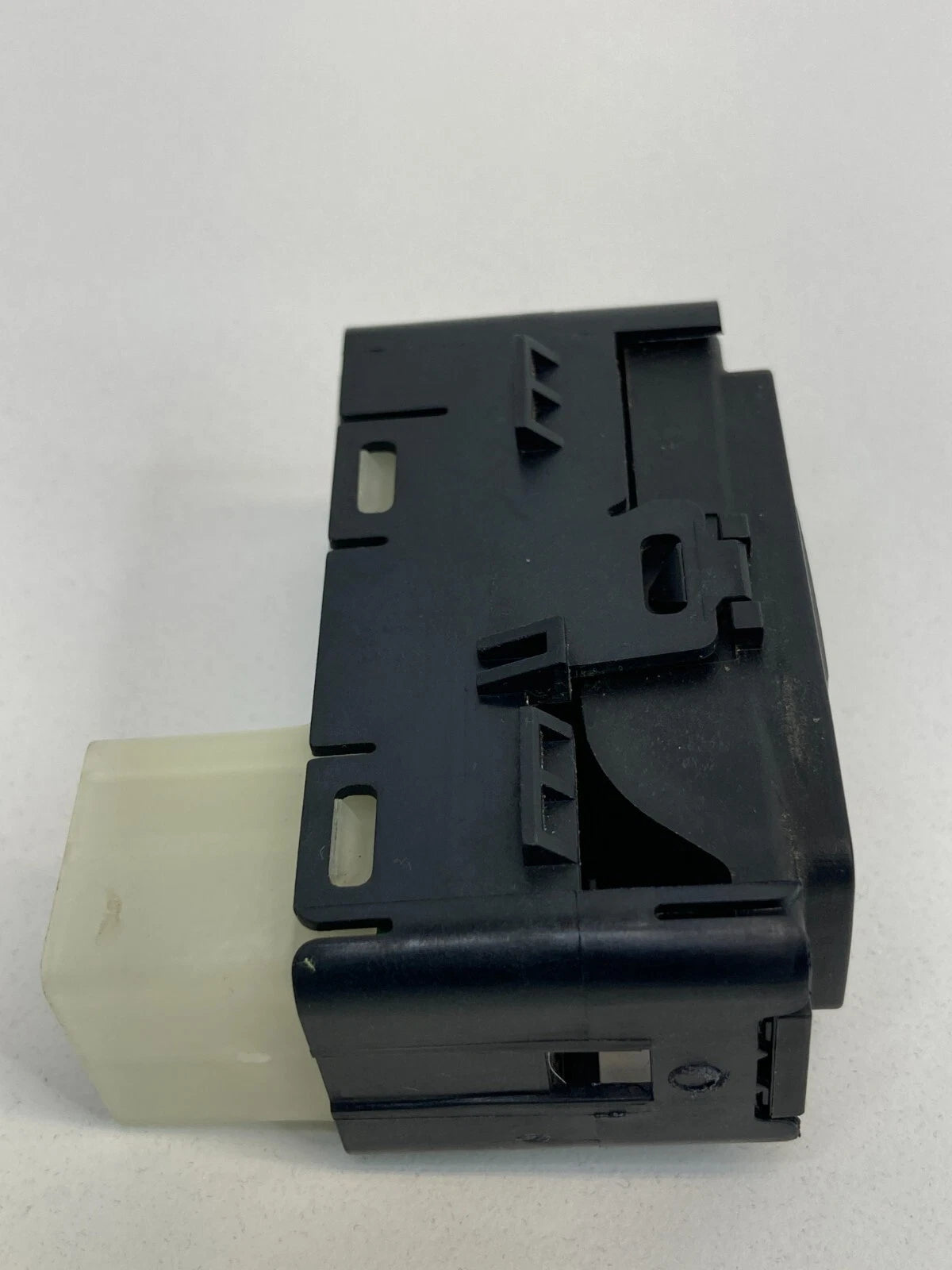 11-14 CHRYSLER 200 11-17 PATRIOT REAR LEFT DRIVER DOOR WINDOW SWITCH 4602933AA