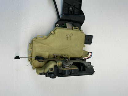 2001-2005 Volkswagen Jetta Front Right Side Door Lock Latch Actuator 3B4-839-016