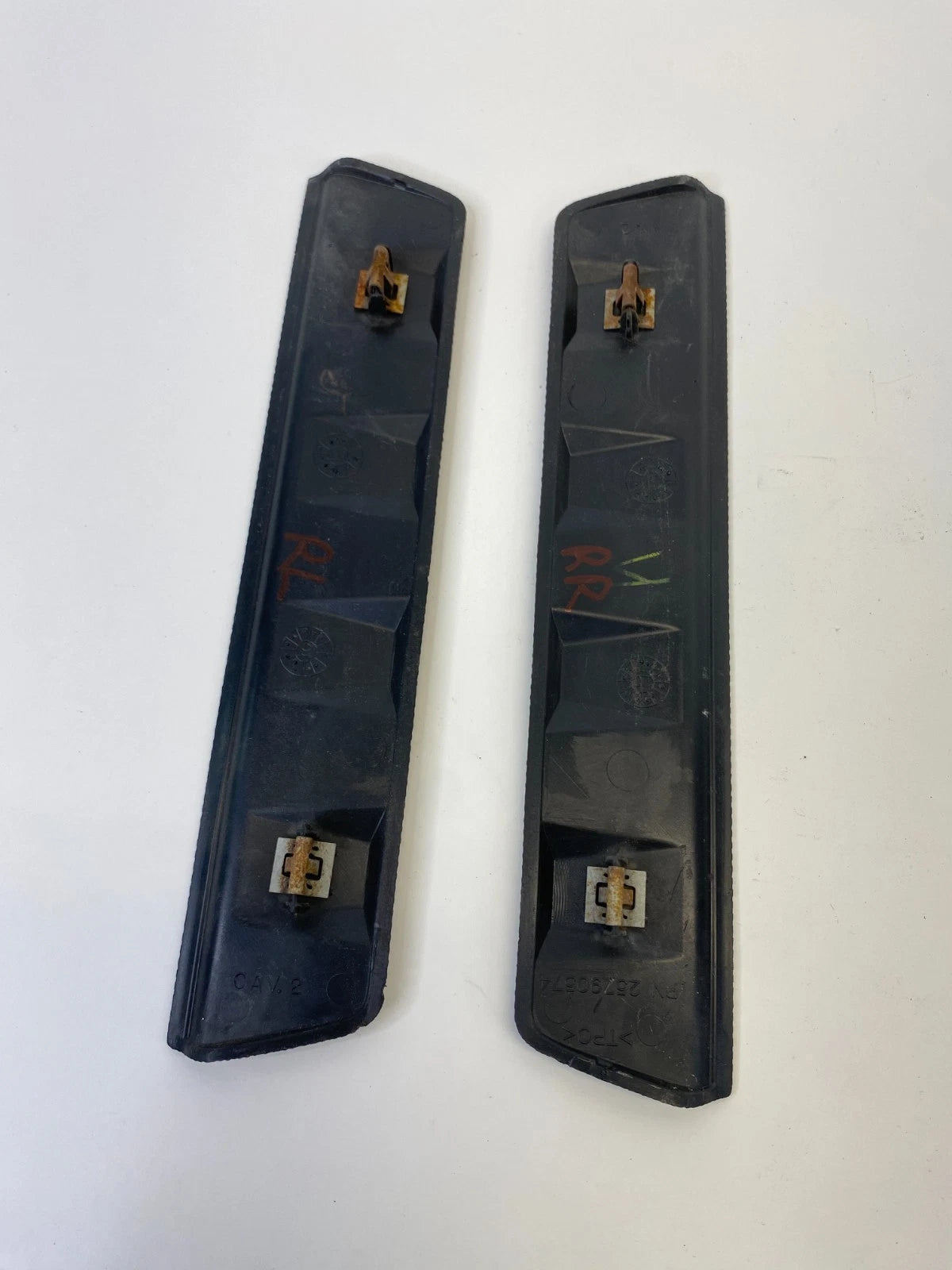 2010-2017 GMC TERRAIN REAR LEFT & RIGHT DOOR SILL SCUFF PLATE COVER 25790574