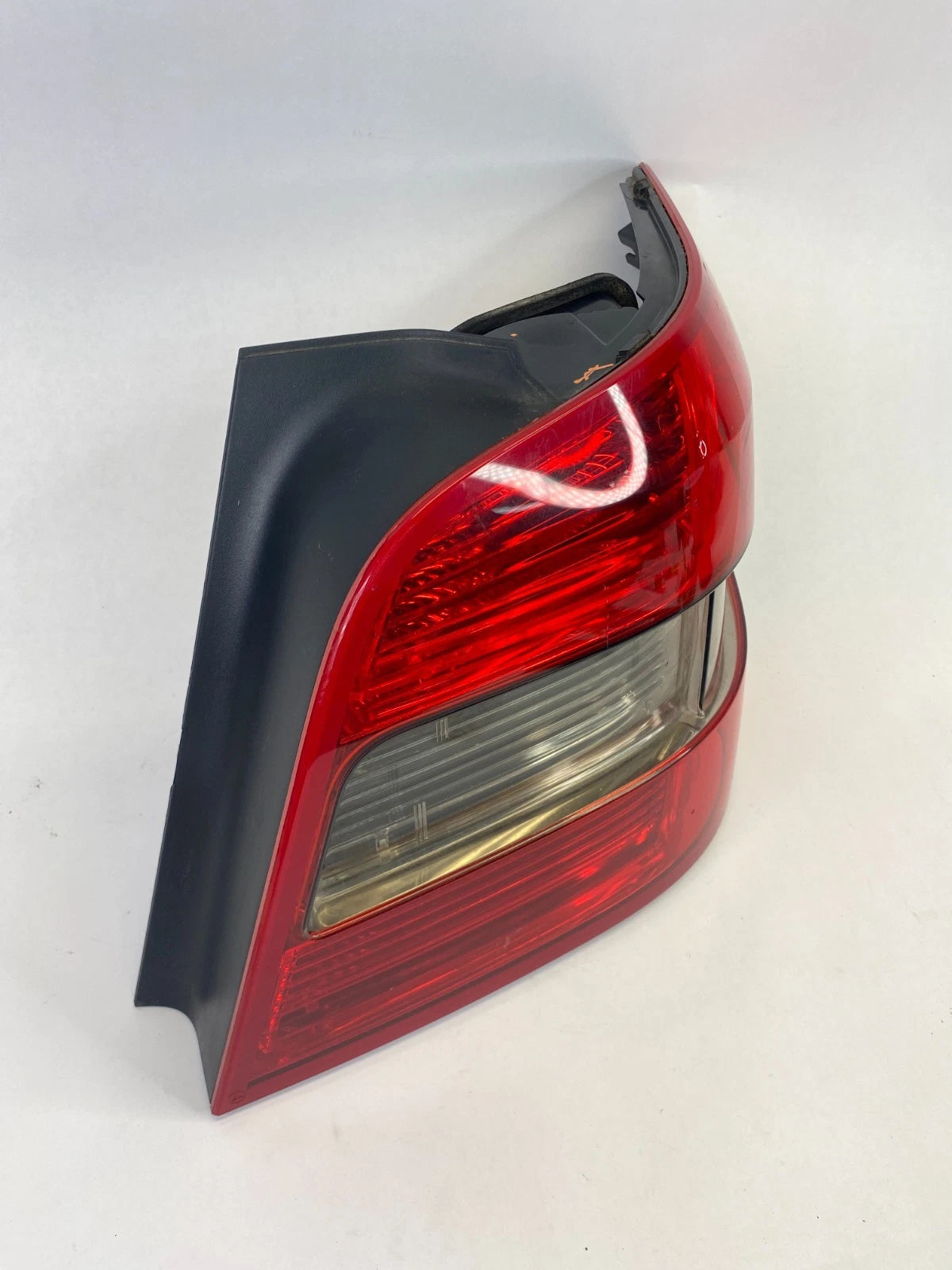 2010-2012 MERCEDES GLK350 REAR RIGHT PASSENGER TAIL LIGHT LAMP OEM A2048201464