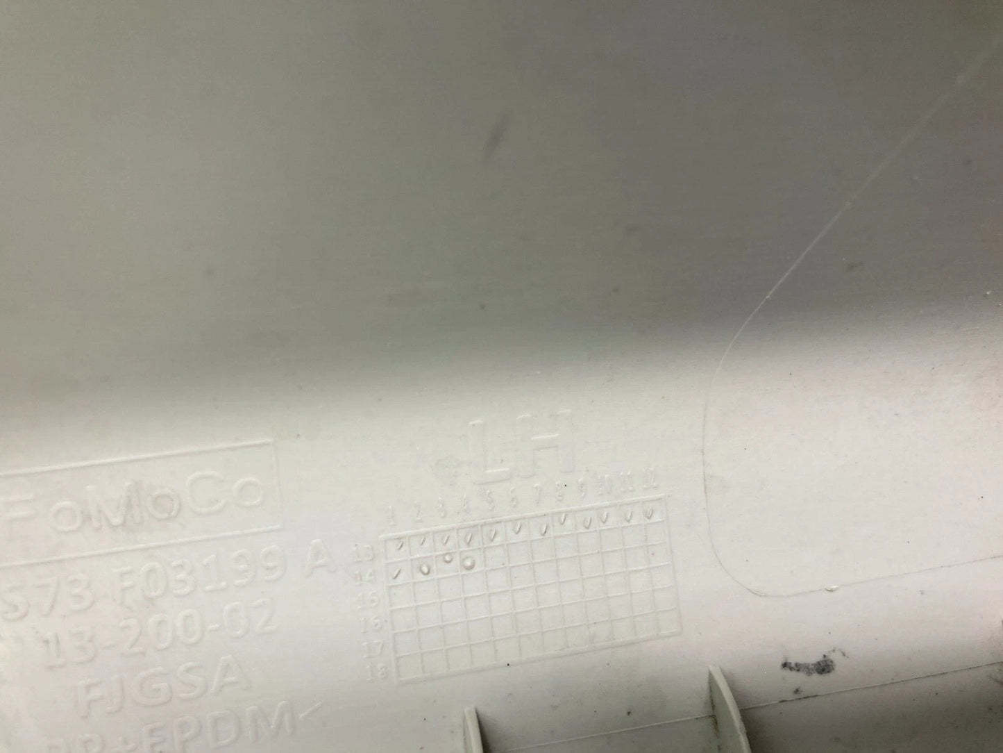 2013-2016 FORD FUSION FR LH SIDE A PILLAR WINDSHIELD TRIM COVER PANEL DS73F03199