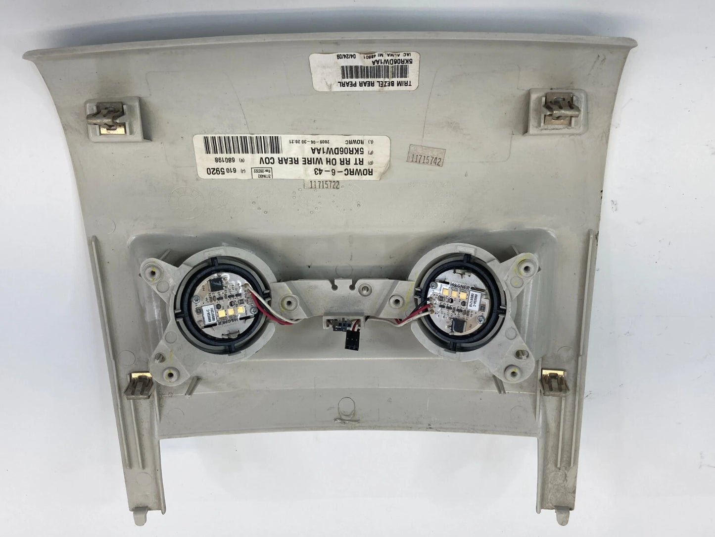 2008-2010 DODGE GRAND CARAVAN OVERHEAD CONSOLE LIGHT COVER BEZEL 5KR06DW1AA OEM