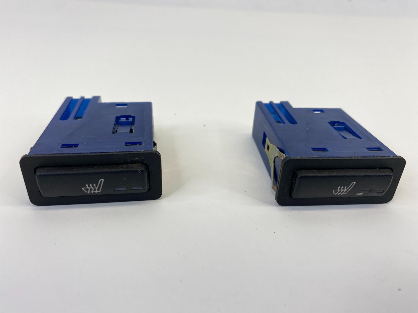 03-09 Range Rover Center Console Left & Right Rear Seat Heater Control Switch