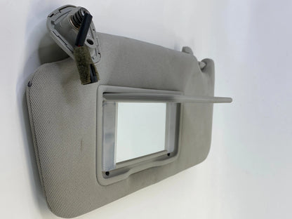 2010-2014 SUBARU LEGACY RIGHT SIDE SUNVISOR SUN VISOR SHADE W/ ILLUMINATION OEM