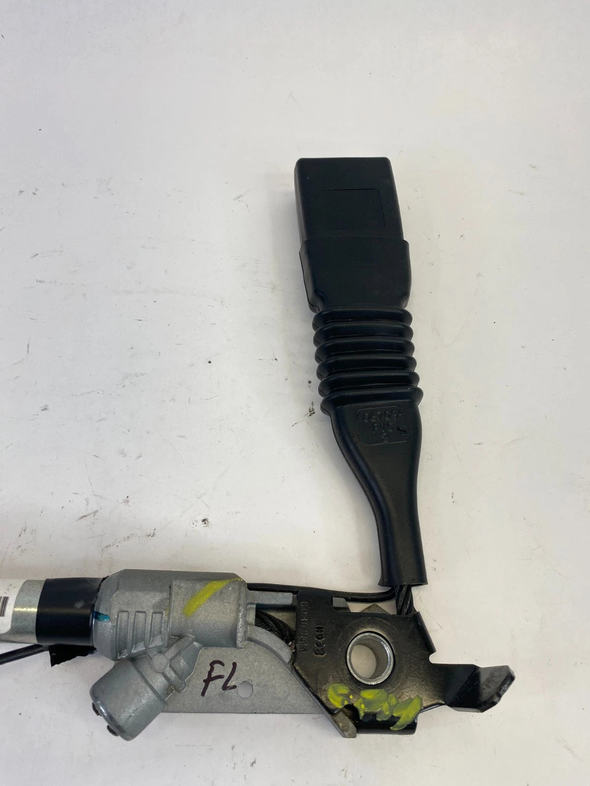 2008-2012 FORD ESCAPE FRONT LEFT DRIVER SEAT BELT BUCKLE 8L84-78610E15-A