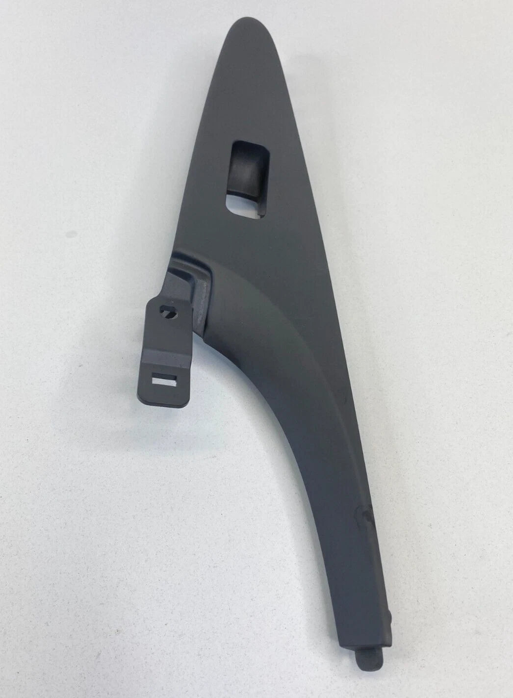 2011-2014 HYUNDAI SONATA REAR RIGHT SIDE DOOR WINDOW SWITCH BEZEL 935813S060 OEM