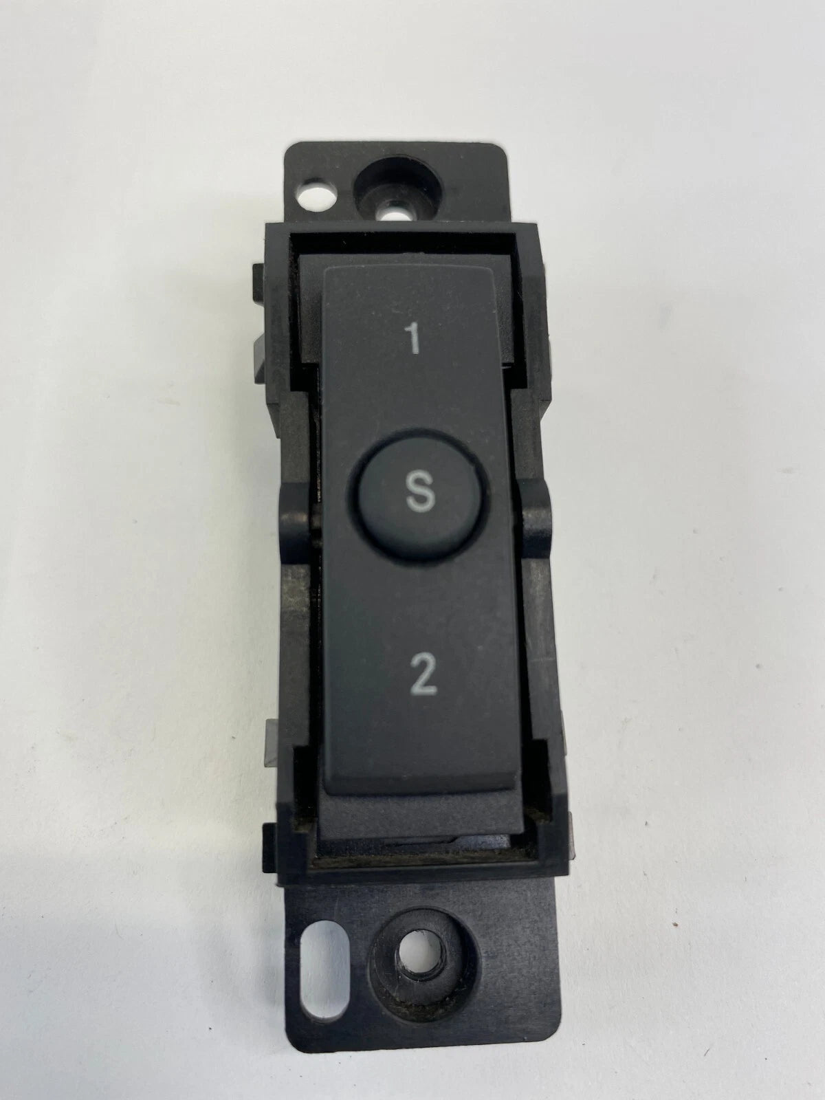 2005-2010 CHRYSLER 300 SEAT ADJUSTMENT MEMORY SELECTOR BUTTON SWITCH 04602446AB