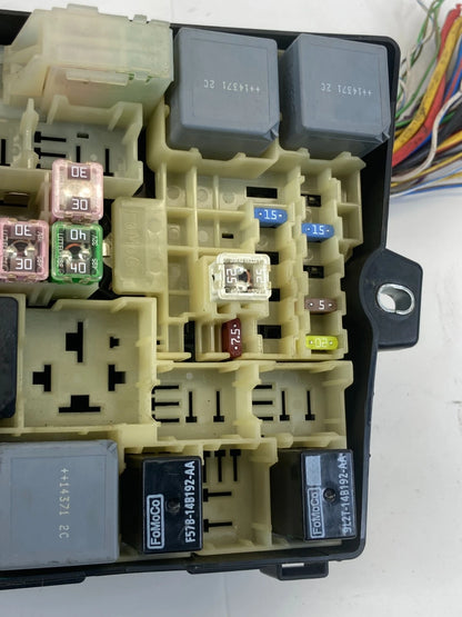 2013 2014 FORD FOCUS 2.0L L4 ENGINE COMPARTMENT JUNCTION FUSE BOX AV6T-14A142-AB