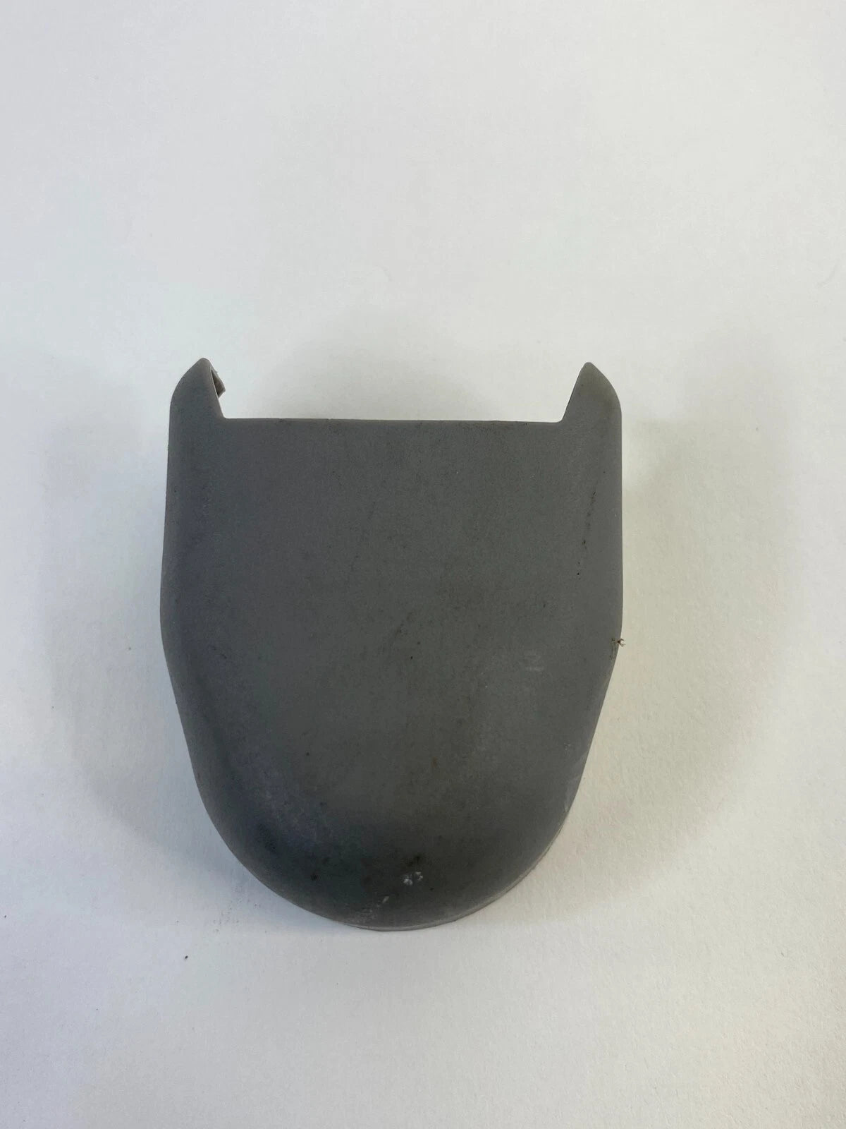 07-10 HYUNDAI ELANTRA FRONT LEFT DRIVER SIDE SEAT BELT ANCHOR LOWER COVER TRIM