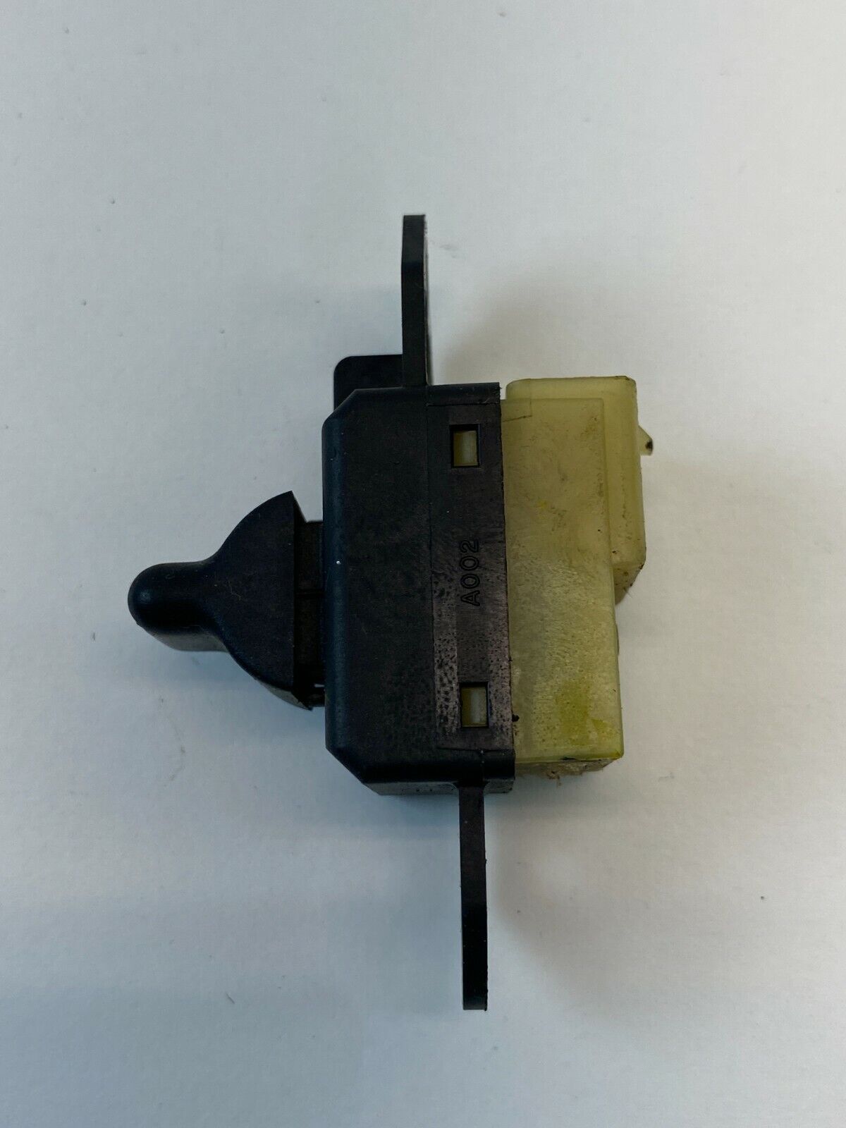 01-07 Chrysler Town & Country Front Left Door Lock Control Switch 04685727AB OEM