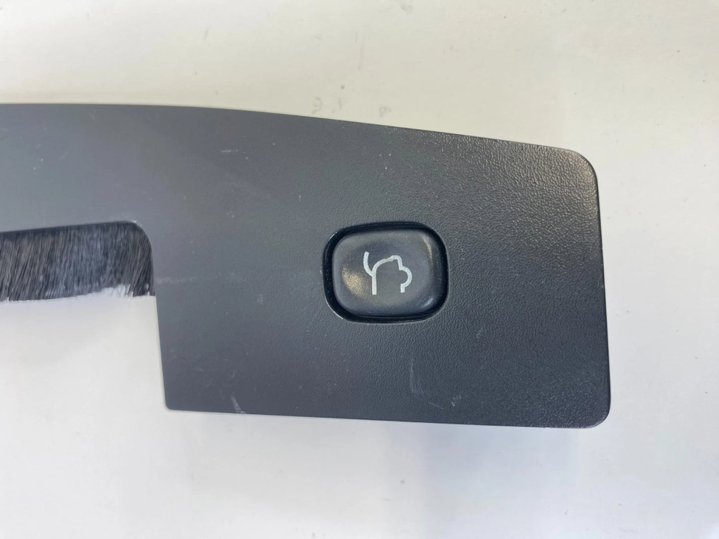 08-16 CHRYSLER TOWN & COUNTRY POWER LIFTGATE CONTROL SWITCH W/ TRIM 63248CT OEM