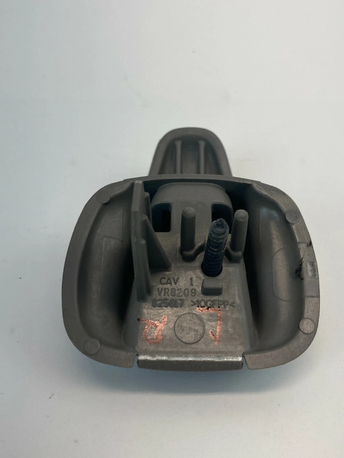 2000-2005 CHEVROLET IMPALA REAR LEFT INNER ROOF HANGER HOOK CLIP ASSEMBLY OEM