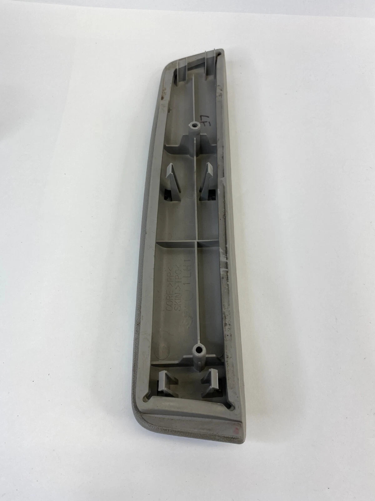 2005-2009 CHEVROLET EQUINOX FRONT LEFT DRIVER INNER DOOR ARMREST ARM REST OEM