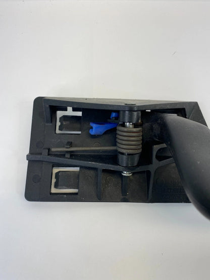 2003-2006 CHEVROLET AVALANCHE SUV 4DR RIGHT PASSENGER DOOR INNER HANDLE 15186043