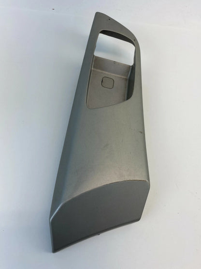 06-08 KIA OPTIMA FRONT RIGHT PASSENGER INNER DOOR HANDLE BEZEL TRIM 82621-2G000