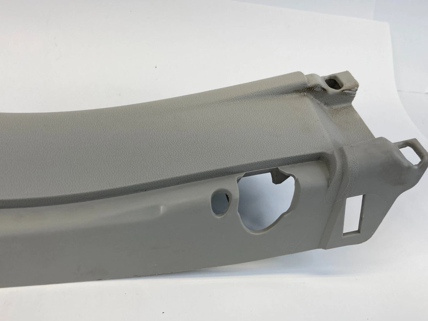 2009-2014 VOLKSWAGEN ROUTAN LEFT SIDE B PILLAR UPPER COVER PANEL TRIM 0ZR27ES3AE