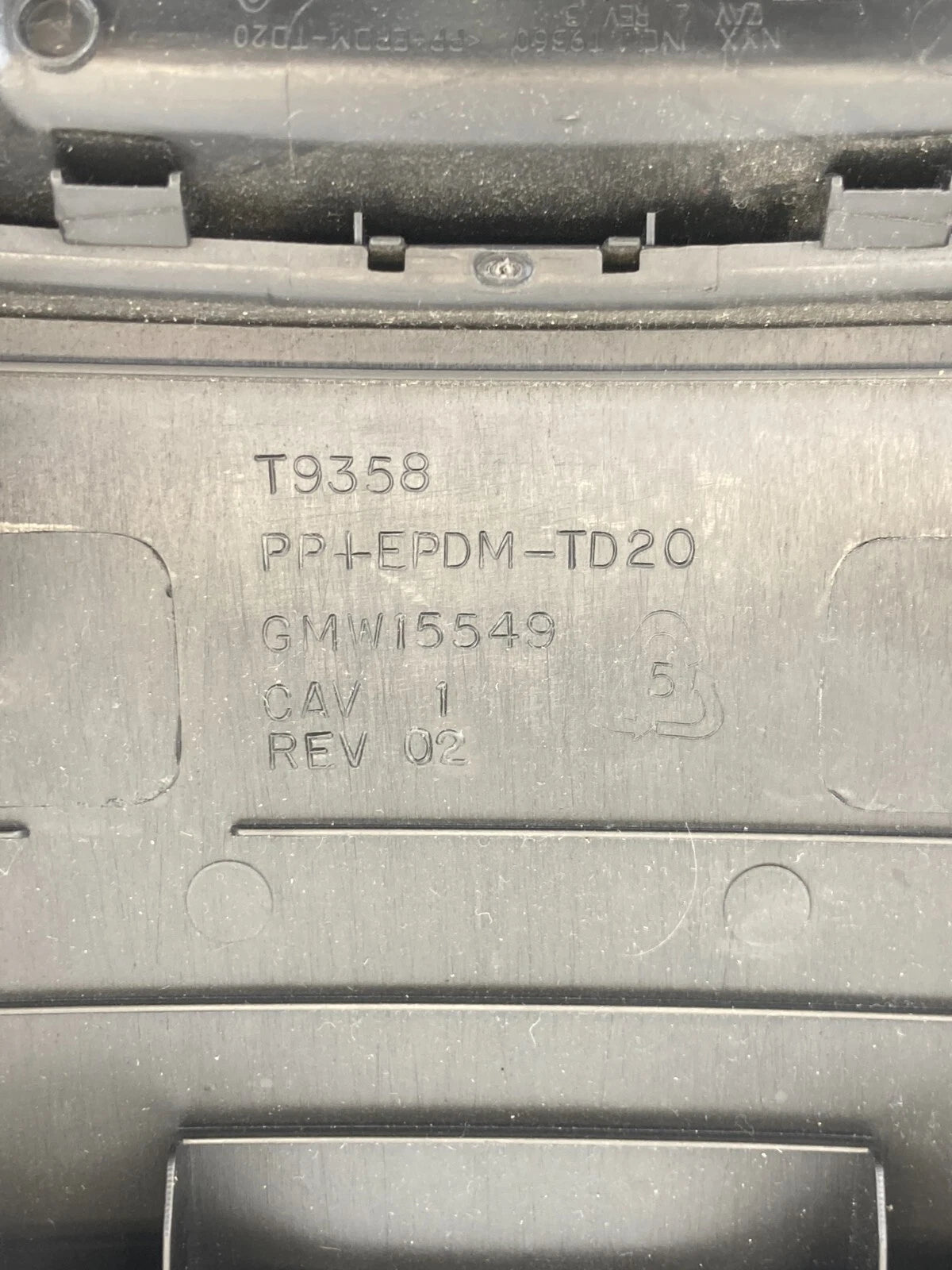 11-16 CHEVY CRUZE REAR BACK CENTER CONSOLE PANEL COVER TRIM W/ POWER OUTLET OEM