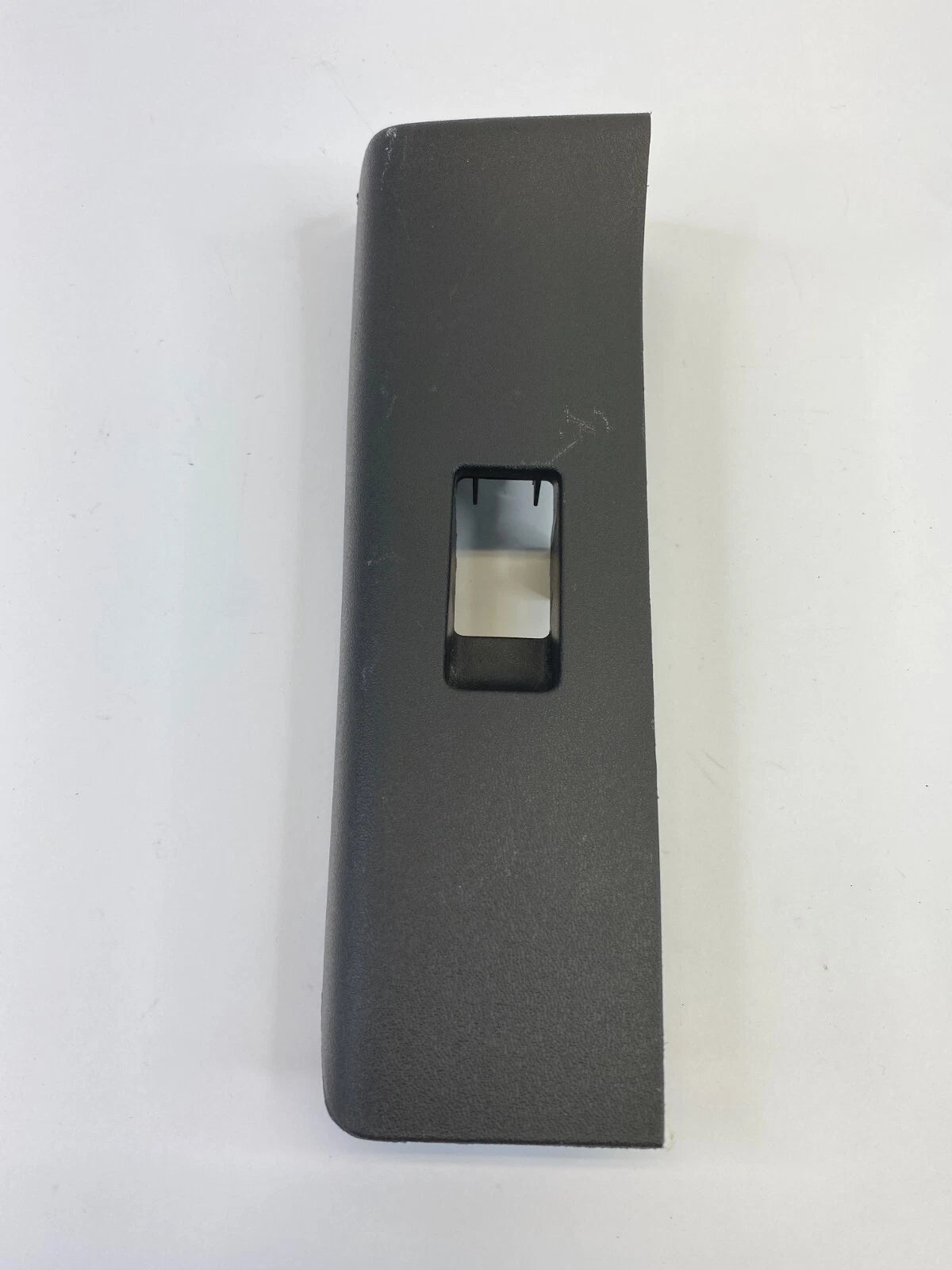 2005-2015 NISSAN XTERRA REAR LEFT SIDE DOOR POWER WINDOW SWITCH BEZEL 82961EA264