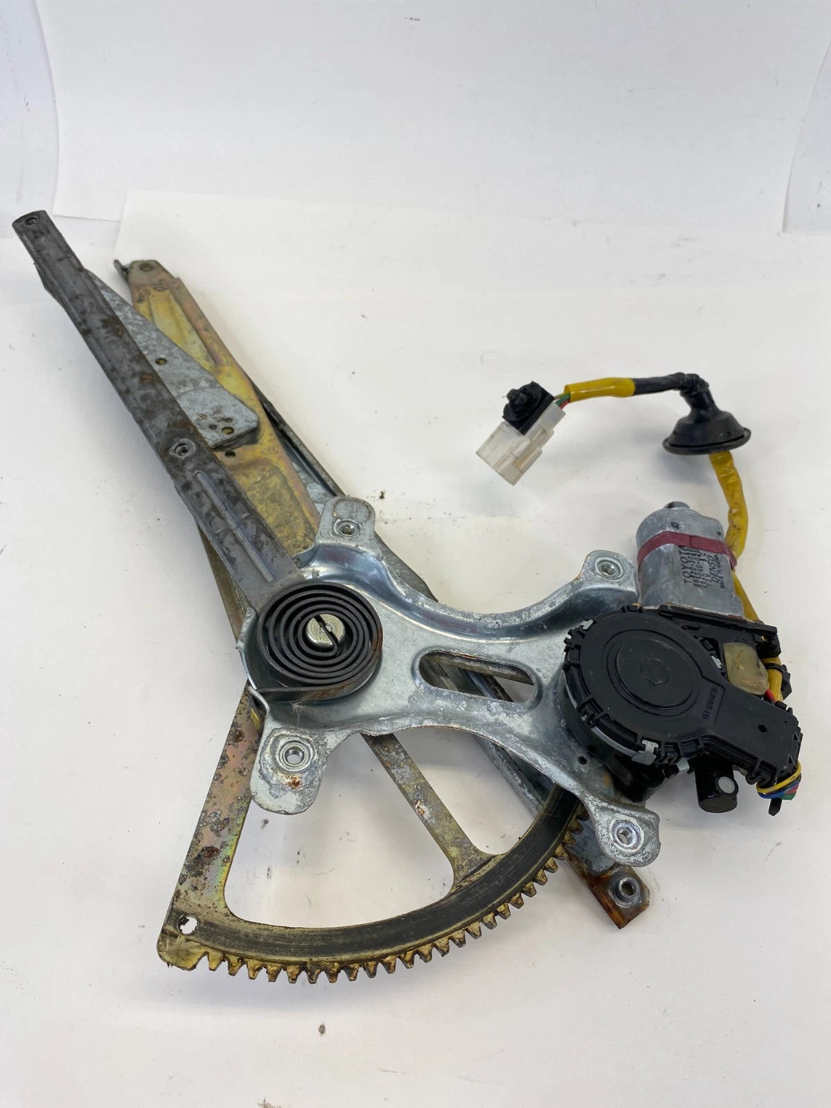 1998-2005 LEXUS GS300 FRONT LEFT SIDE DOOR WINDOW MOTOR REGULATOR 85720-30280