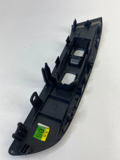 2010-2013 HYUNDAI TUCSON FRONT RIGHT WINDOW SWITCH BEZEL COVER TRIM 383511-1110