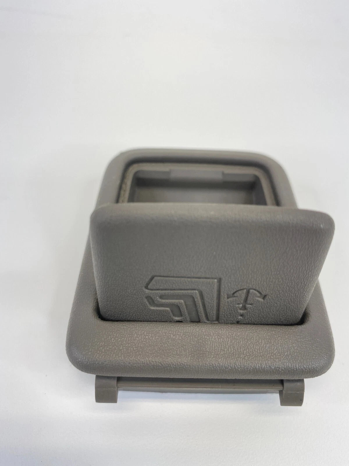 2004 2005 2006 LEXUS LS430 SEAT CHILD ANCHOR COVER CAP TRIM BEZEL OEM