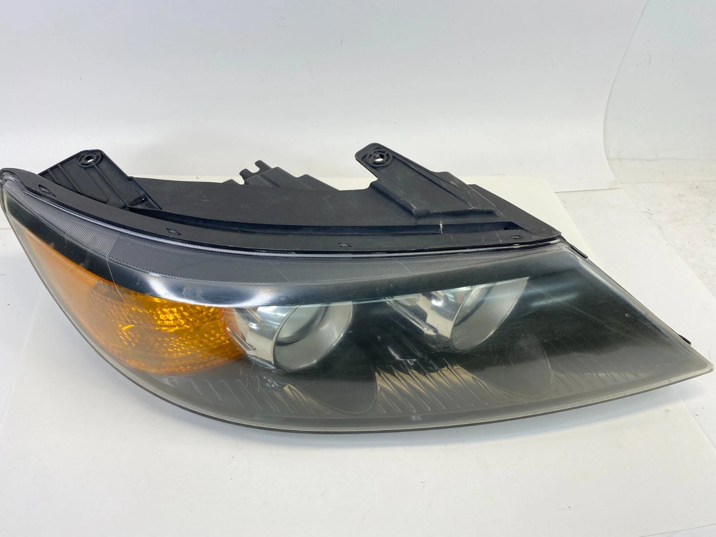 11 12 13 KIA SORENTO FRONT RIGHT PASSENGER HEADLIGHT HEADLAMP 92102-1U200 OEM