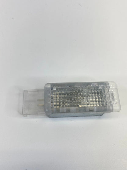 2009-2017 VOLKSWAGEN CC FRONT GLOVE BOX INTERIOR LIGHT ASM OEM FACTORY 7L0947415
