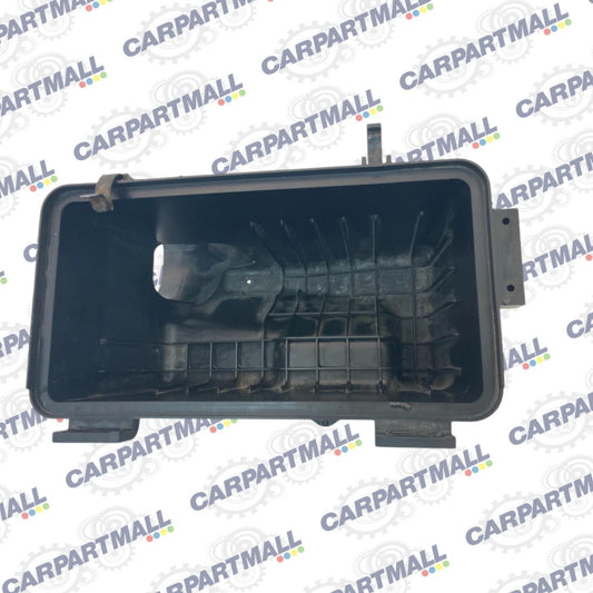 2007 2008 Hyundai Entourage 3.8L Air Intake Cleaner Box Lower Cover 28112-4D000