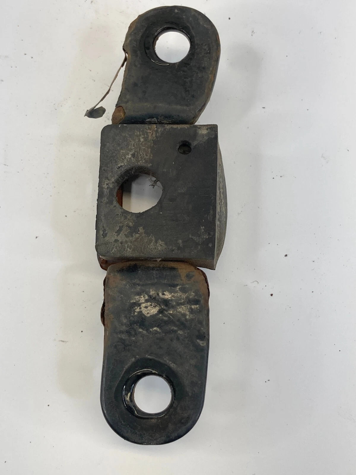 2004-2012 CHEVROLET COLORADO TAILGATE LATCH STRIKER BOLT ASSEMBLY SET OF 2 OEM