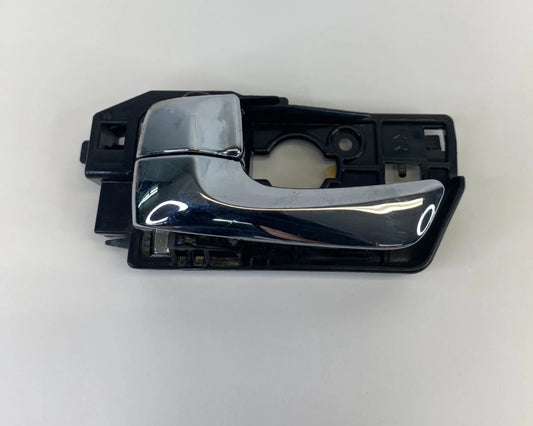 09 10 HYUNDAI SONATA REAR LEFT SIDE INNER INTERIOR DOOR HANDLE 83613-NF520 OEM