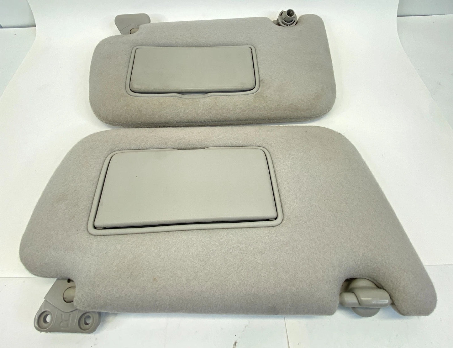 2013-2019 NISSAN SENTRA S FRONT LEFT RIGHT LH RH SUNVISOR PAIR W/ MIRROR OEM