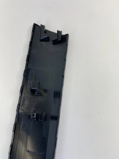 2012-2015 VW VOLKSWAGEN PASSAT FRONT RIGHT DOOR PANEL MOLDING BEZEL 561867410B
