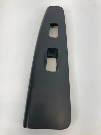2004-2009 KIA SPECTRA FRONT RIGHT DOOR WINDOW SWITCH BEZEL COVER 83575-2F300 OEM