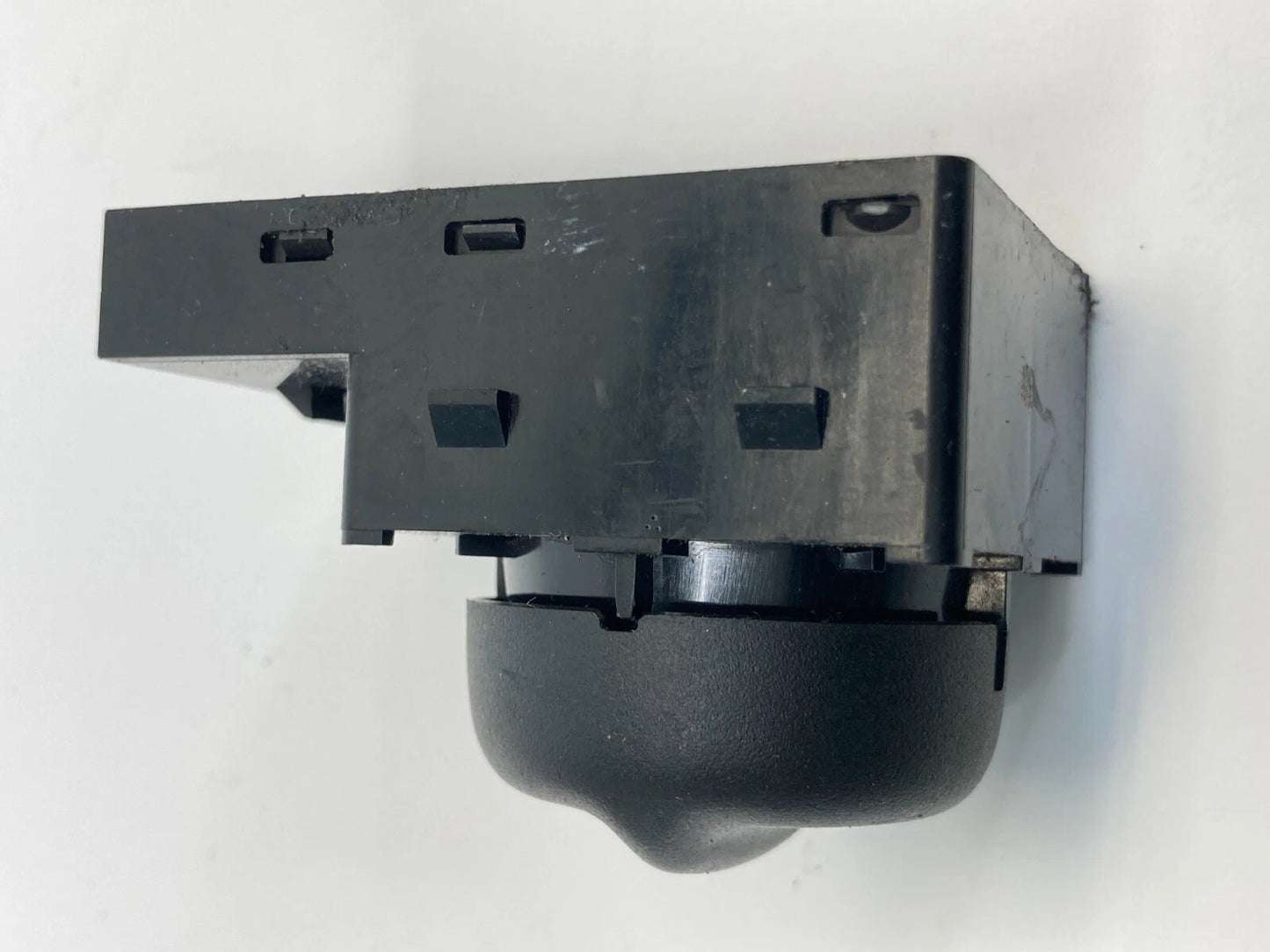 2009-2012 CHEVROLET TRAVERSE FRONT RIGHT PASSENGER SEAT LUMBAR SWITCH 25948854