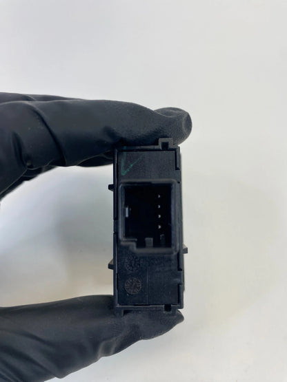 2015-2019 Fiat 500 Rear Console USB Charge Charging Port Jack Socket 68144781AA